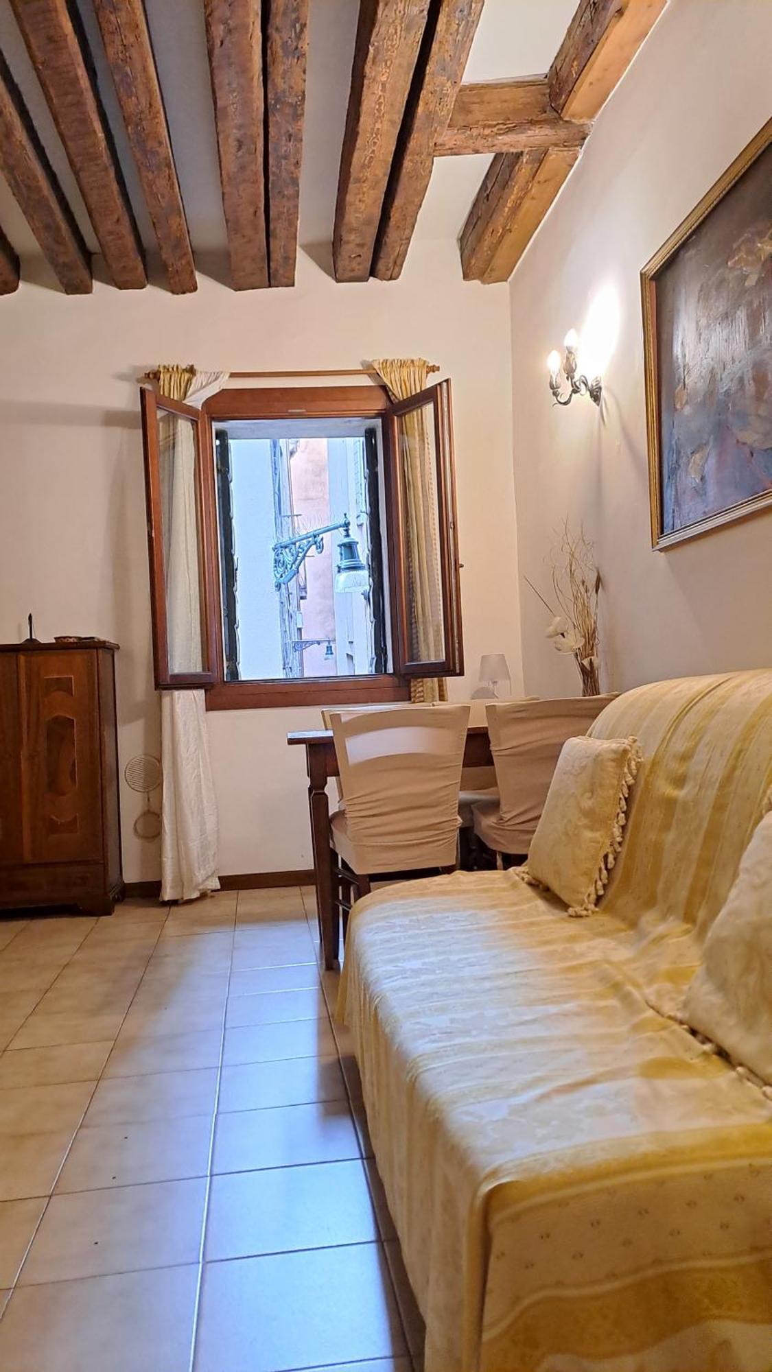 Rialto Laura Apartment *